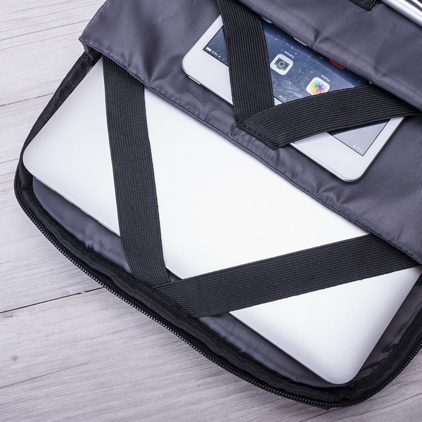diebstahlsicherer-rucksack-mit-usb-und-fach-fur-tablet-und-laptop-145949